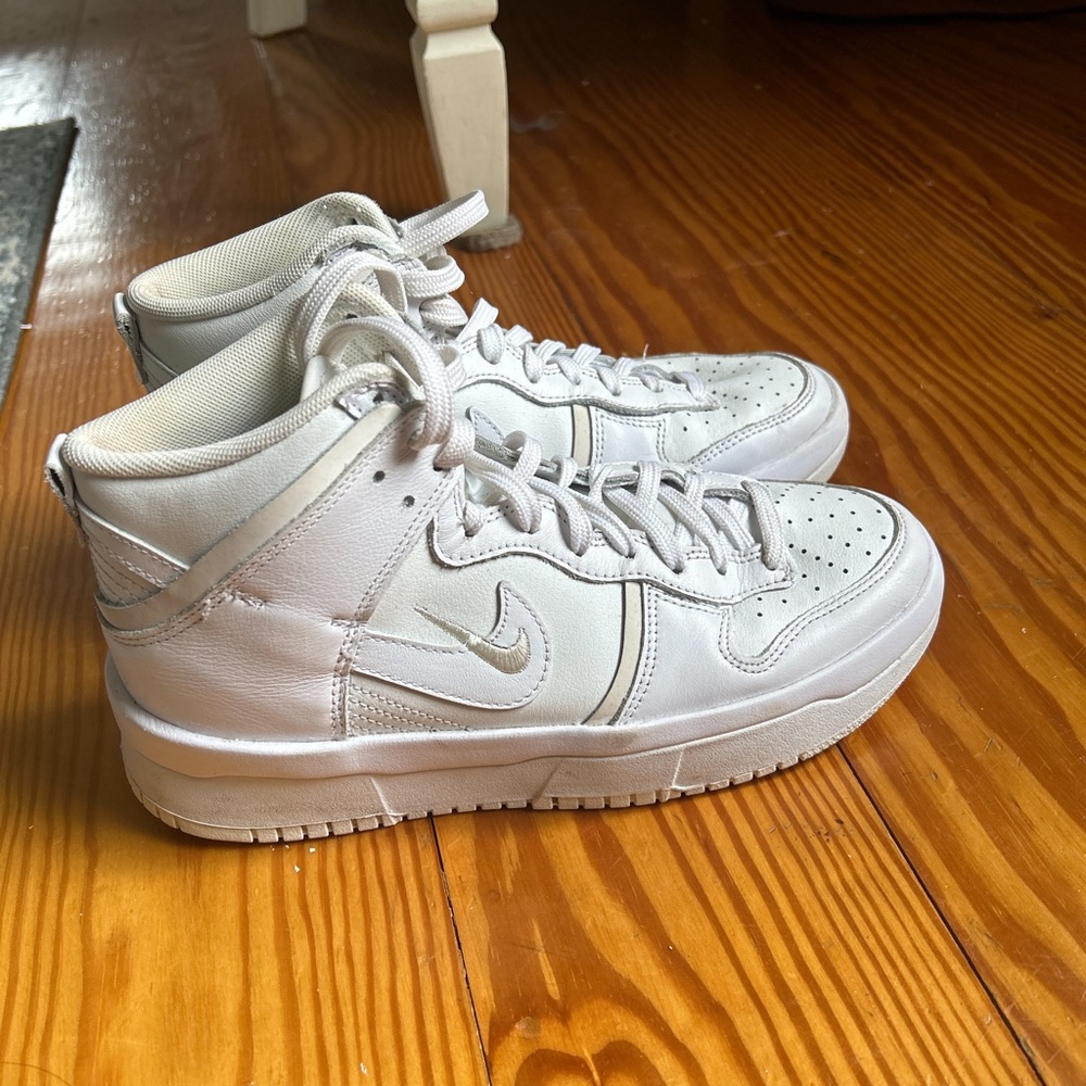 Nike sneakers, side US 7.5